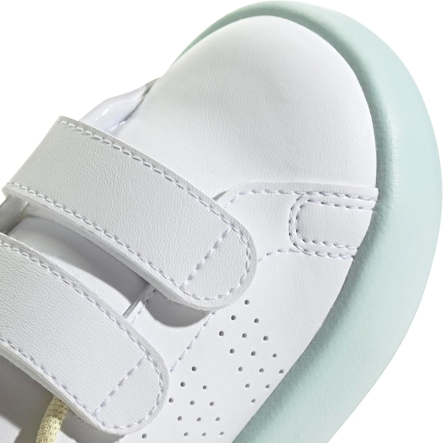 adidas Unisex-Child Advantage Tennis Shoe