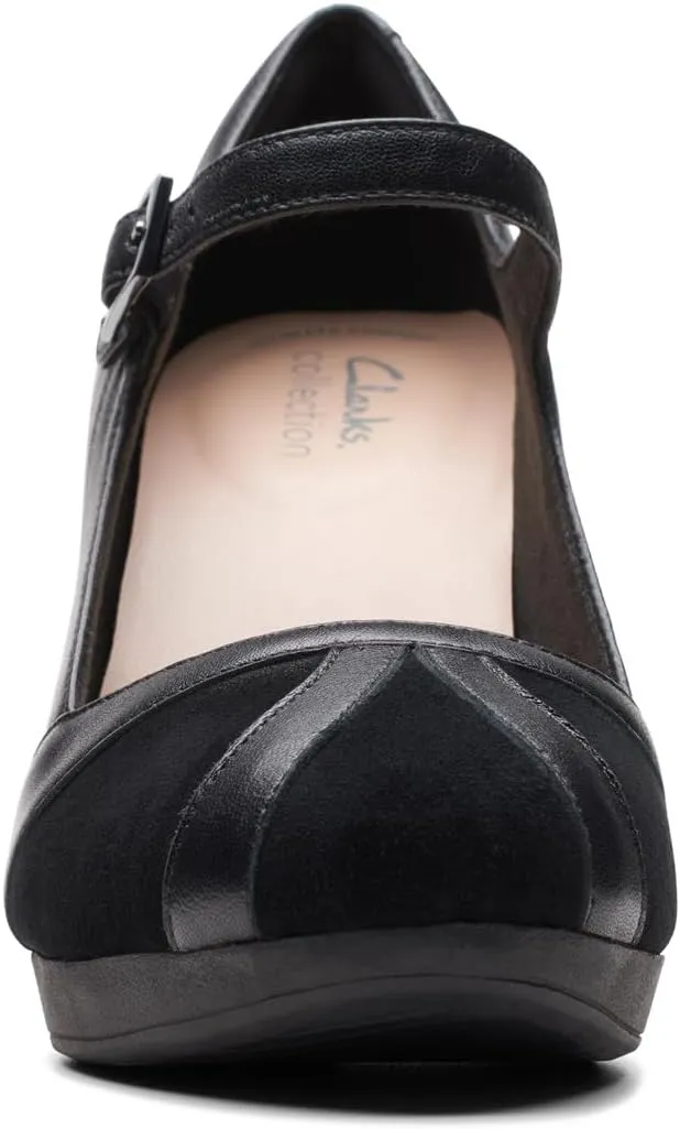Clarks Women's Ambyr Light Pump