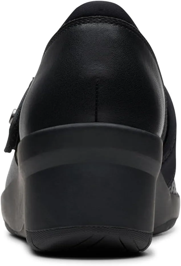Clarks Women's Suttyn May Pump