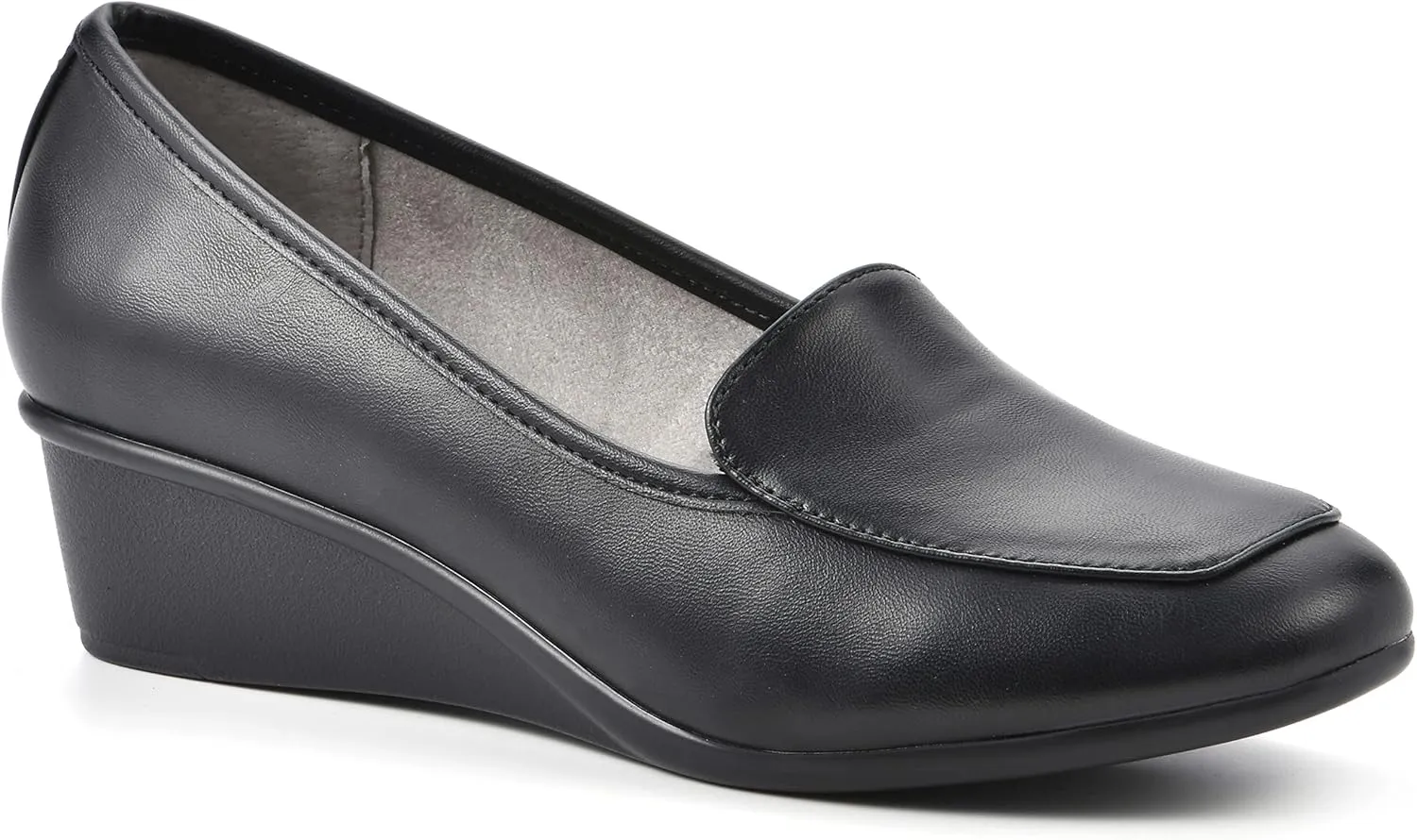CLIFFS BY WHITE MOUNTAIN Women's Bravado Loafer