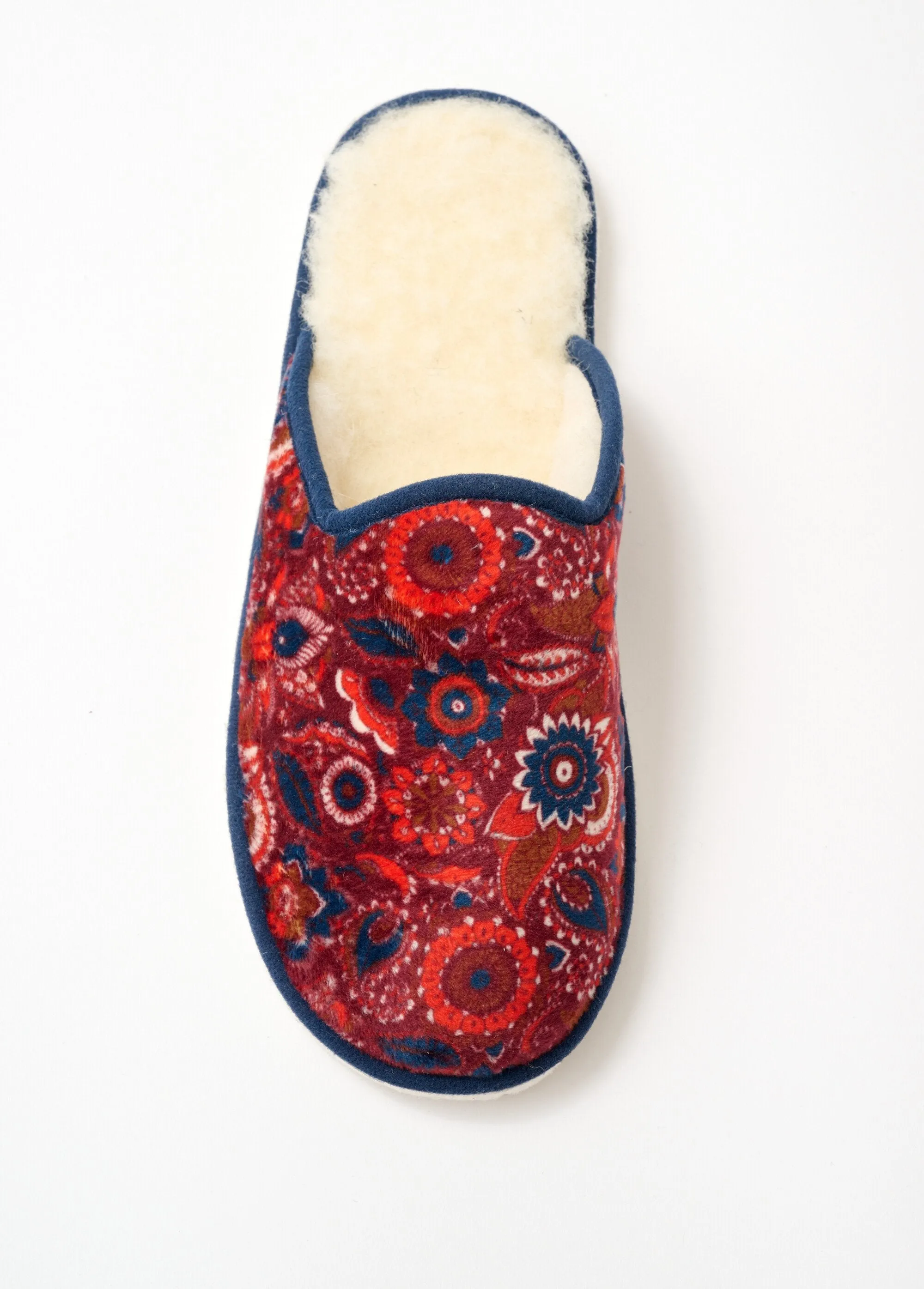 Comfortable width mule slipper with wool lining