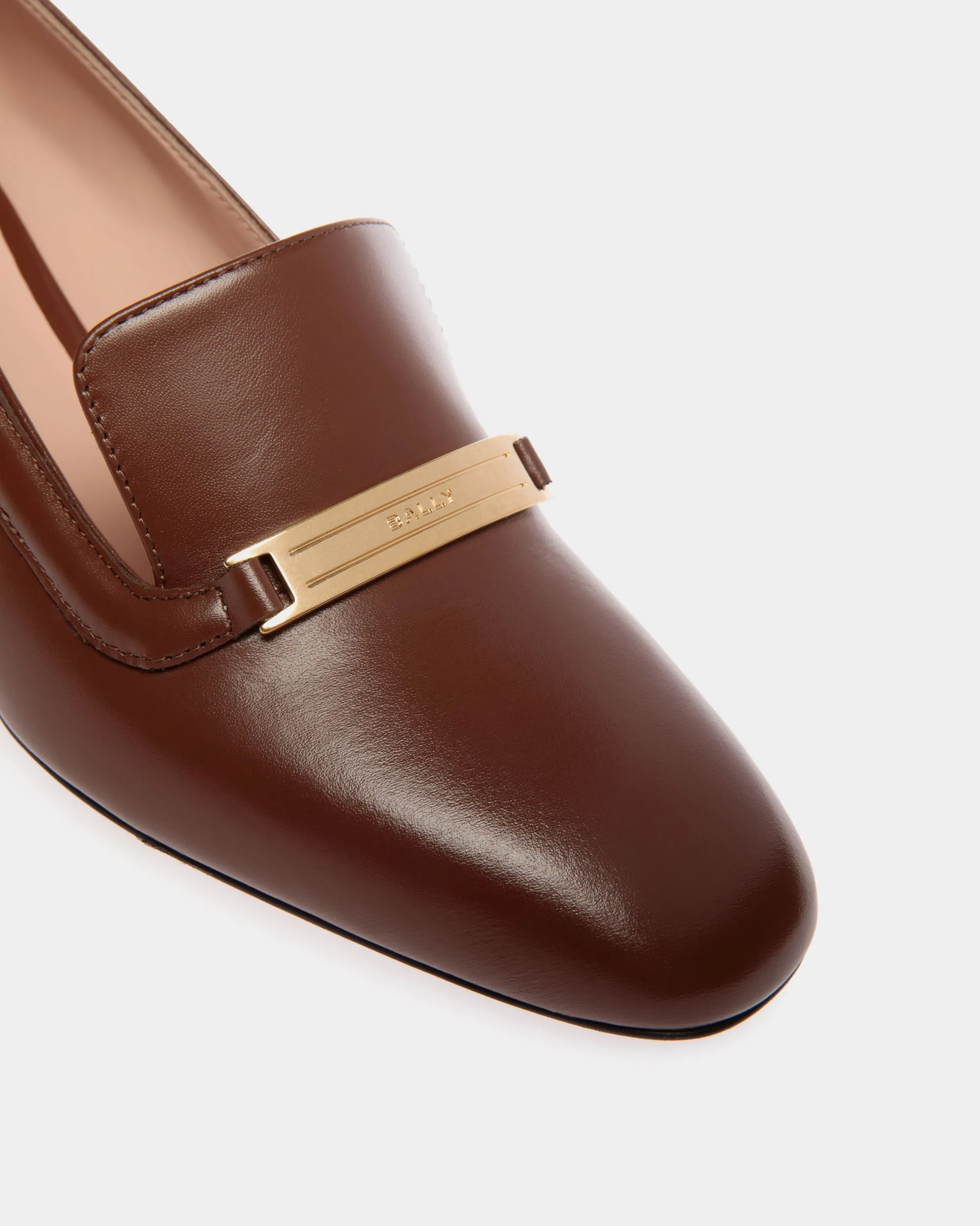 Deco Pump in Brown Leather