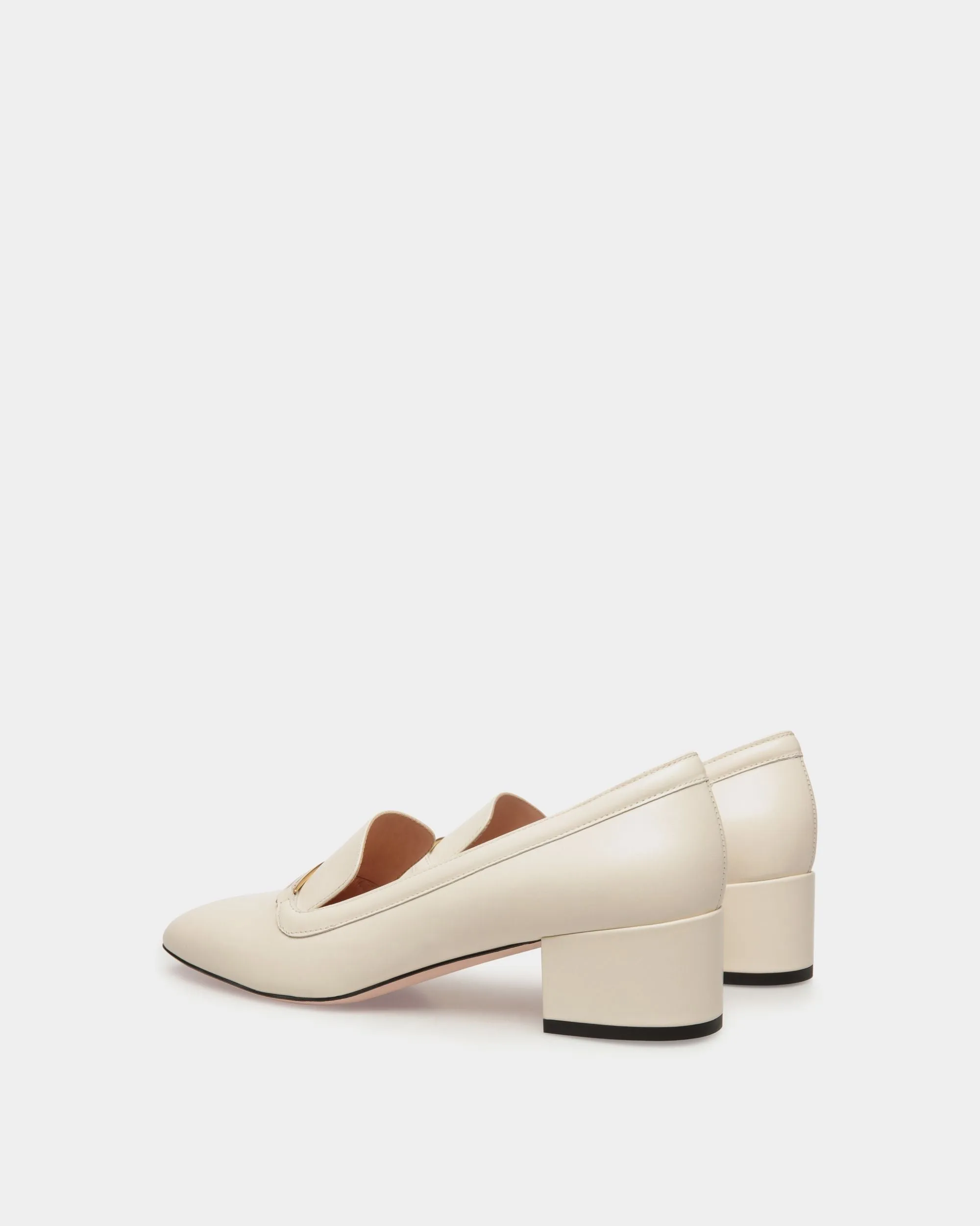 Deco Pump in White Leather