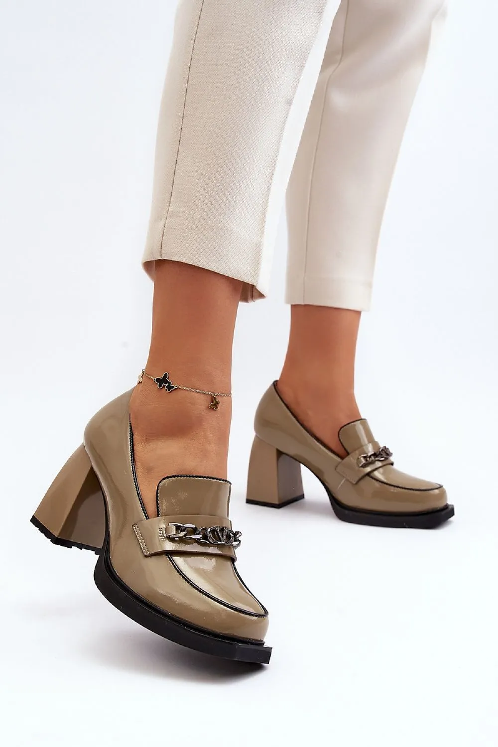 Elegant Sleek Timeless Block Heel Pumps