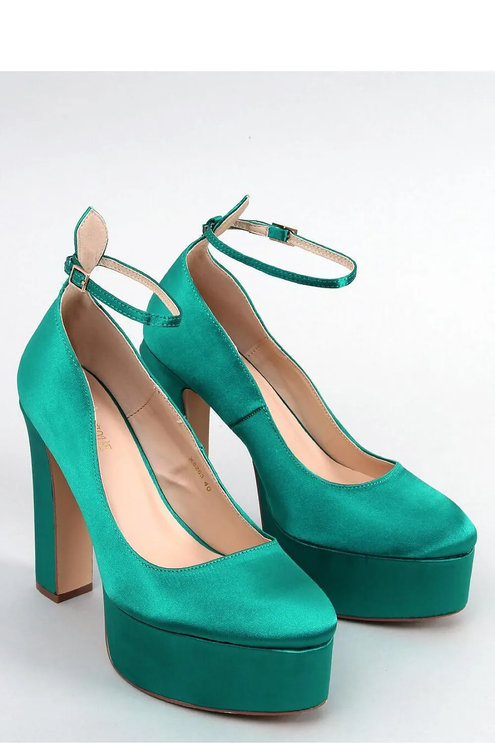 Elegant Sleek Timeless Platform Pumps