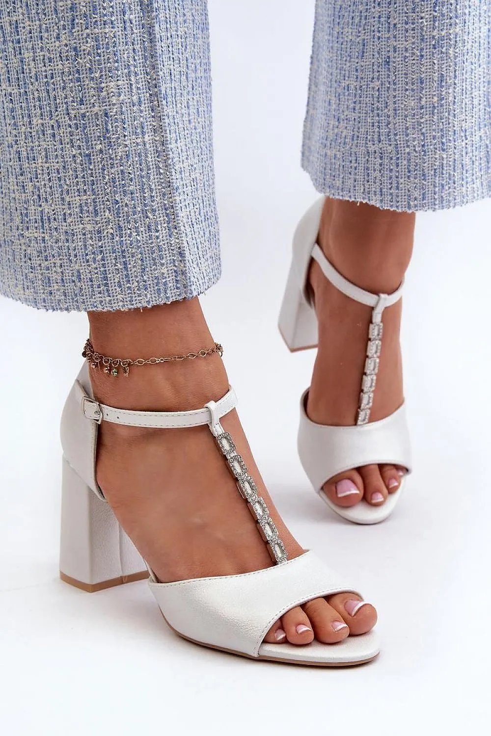 Fashion-Forward Comfortable & Chic Heel Sandals