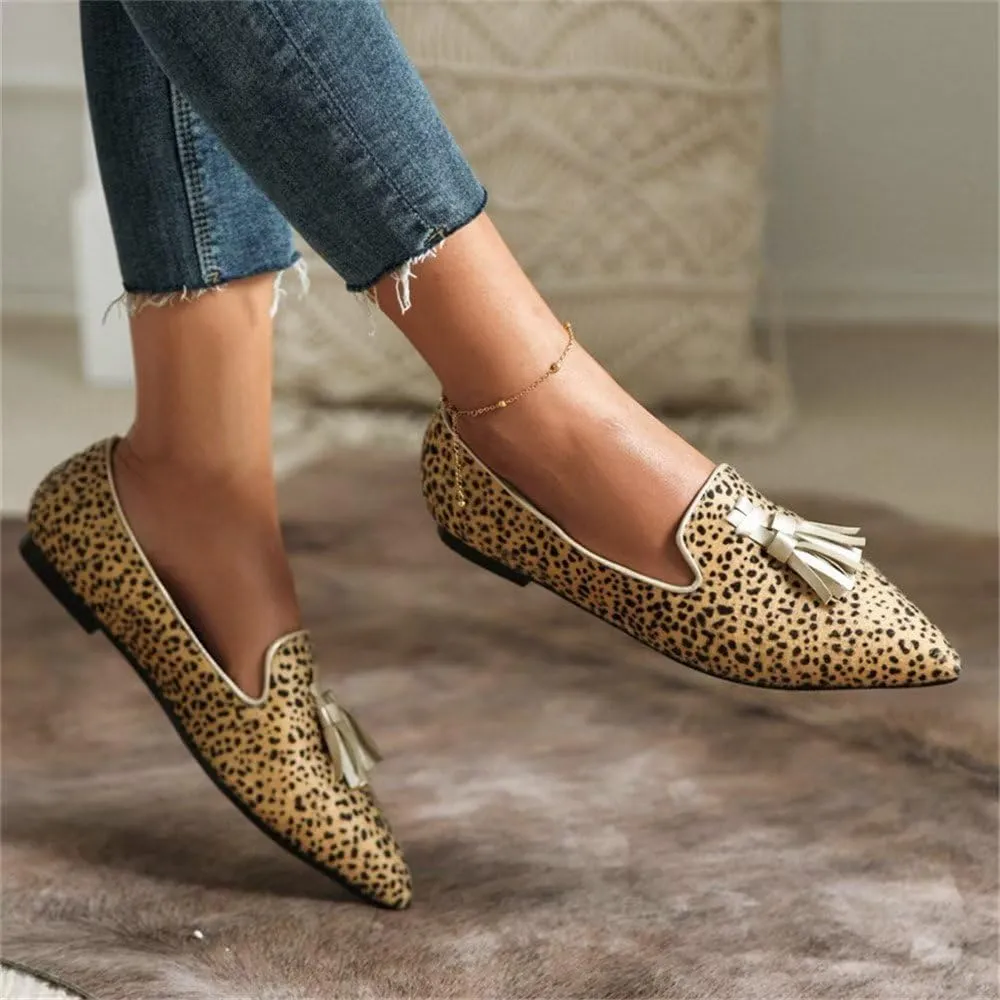 Hee grand Women's Tassel Slip on Loafer Flat Casual Pointed Toe Faux Suede Flat Shoes Comfort Ballerina Flats Women Dressy