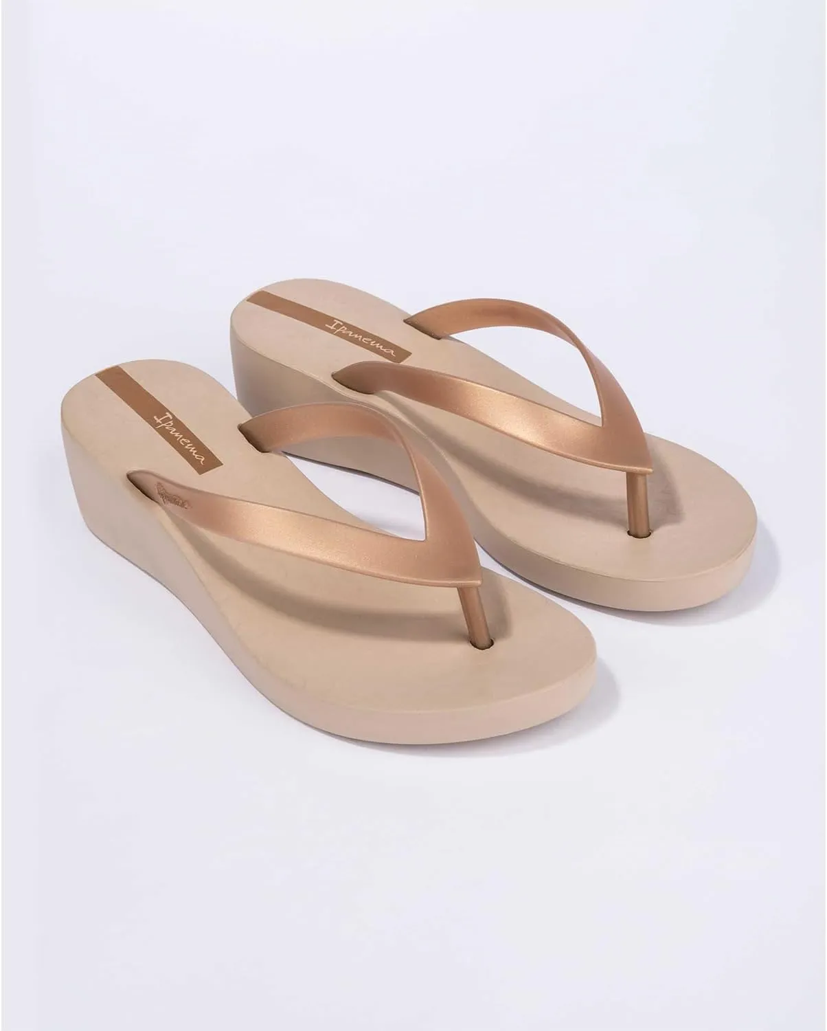 Ipanema Selfie Women's Platform Flip Flops - Comfortable and Trendy Summer Platform Thong Sandals, Wedge Sandals, Summer Dress Sandals, Dressy Flip Flops with Arch Support, Non-Slip
