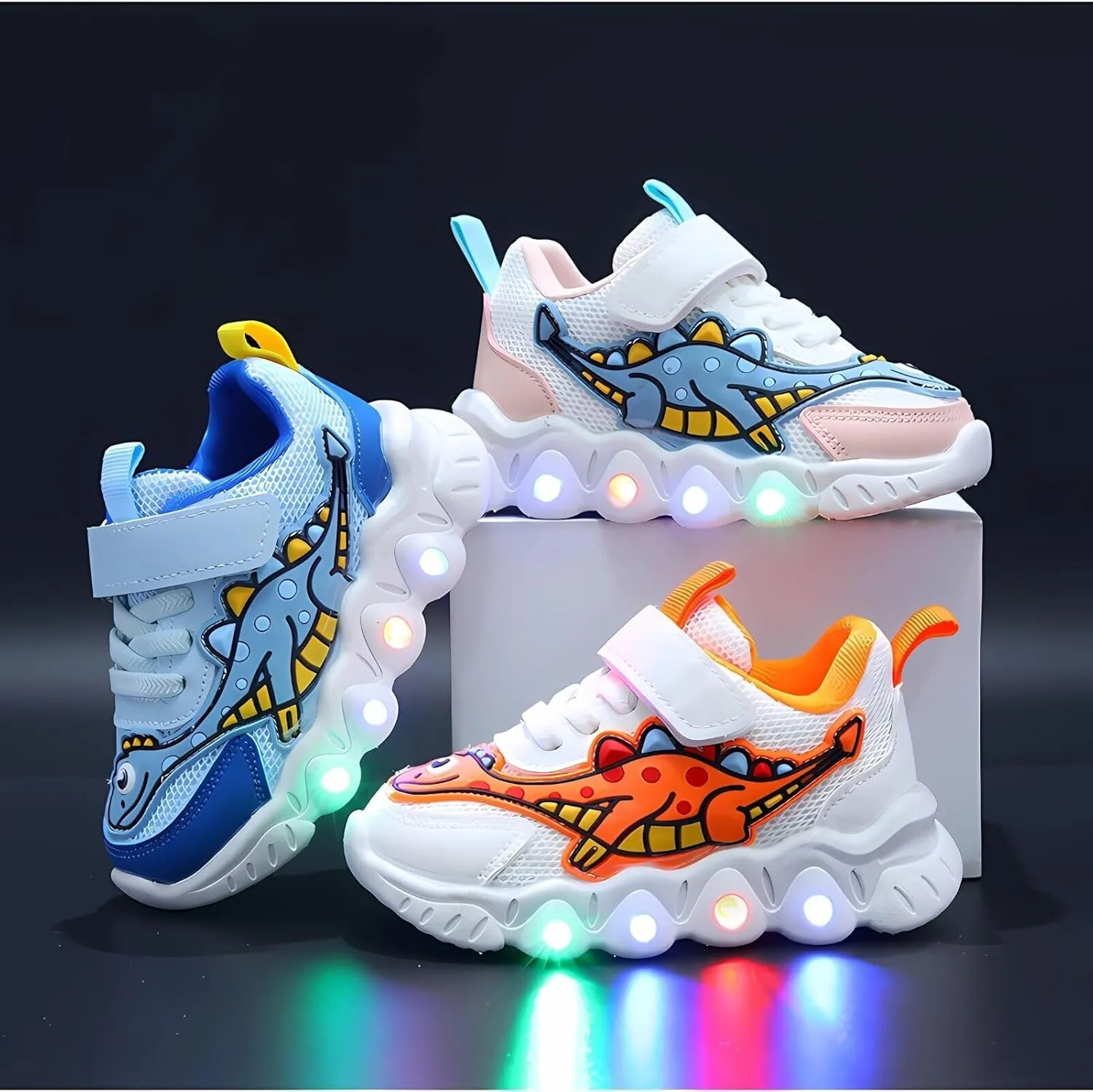 Kids LED Light Up Shoe Boys Girls Luminous Trainers Mesh Shoes Sports Casual Glow Fashion Flashing Athletic Sneaker Xmas