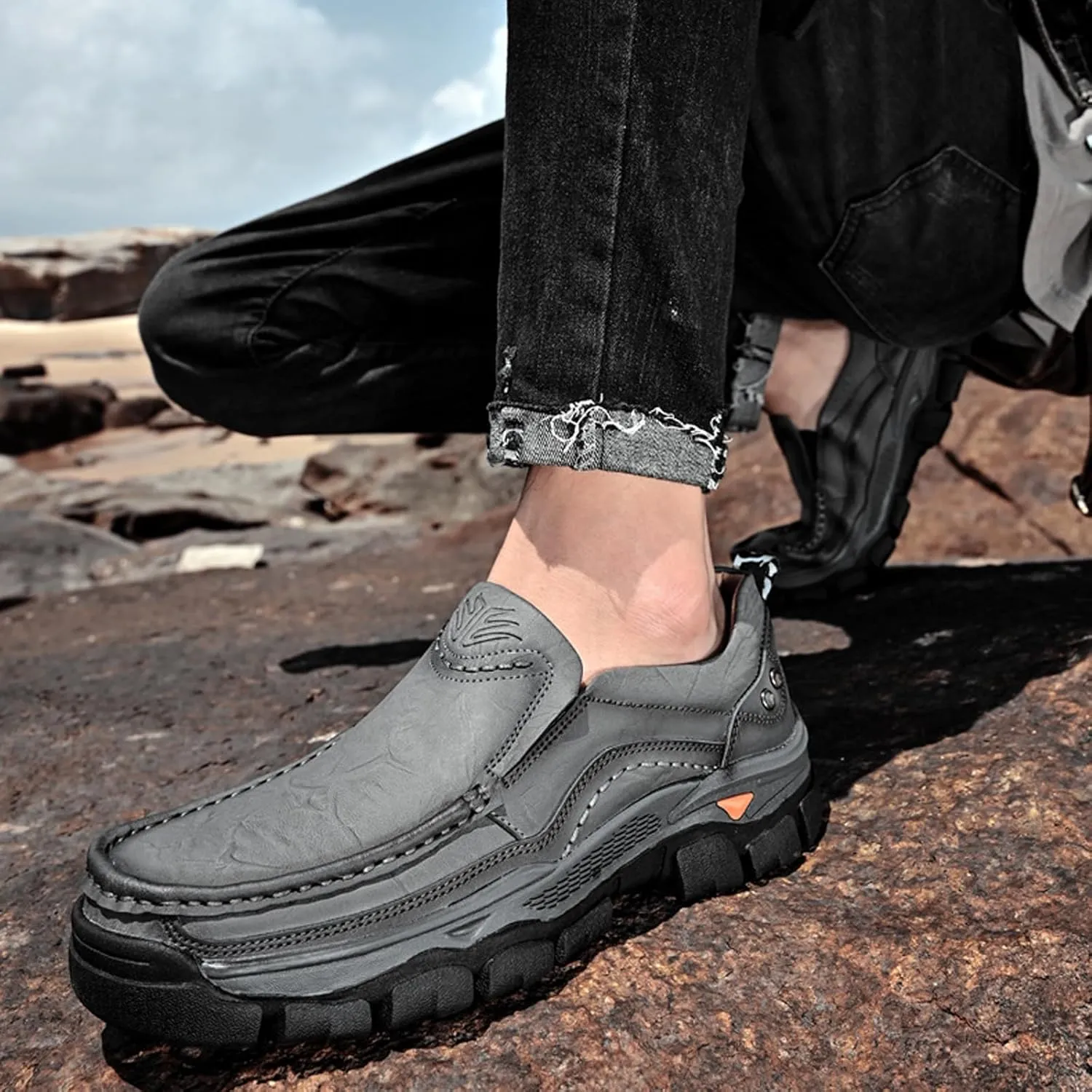 Men's Thick Bottom Slip on Leather Loafer,Hand Stitching Comfort Anti Slip Moccasins Casual Walking Shoes Outdoor Hiking Driving Work Office Dress Men Classic Leisure Sneakers