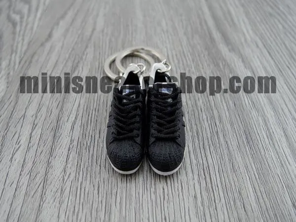 mini 3D sneaker keychains Superstar 2 Tokyo 35th (2005)