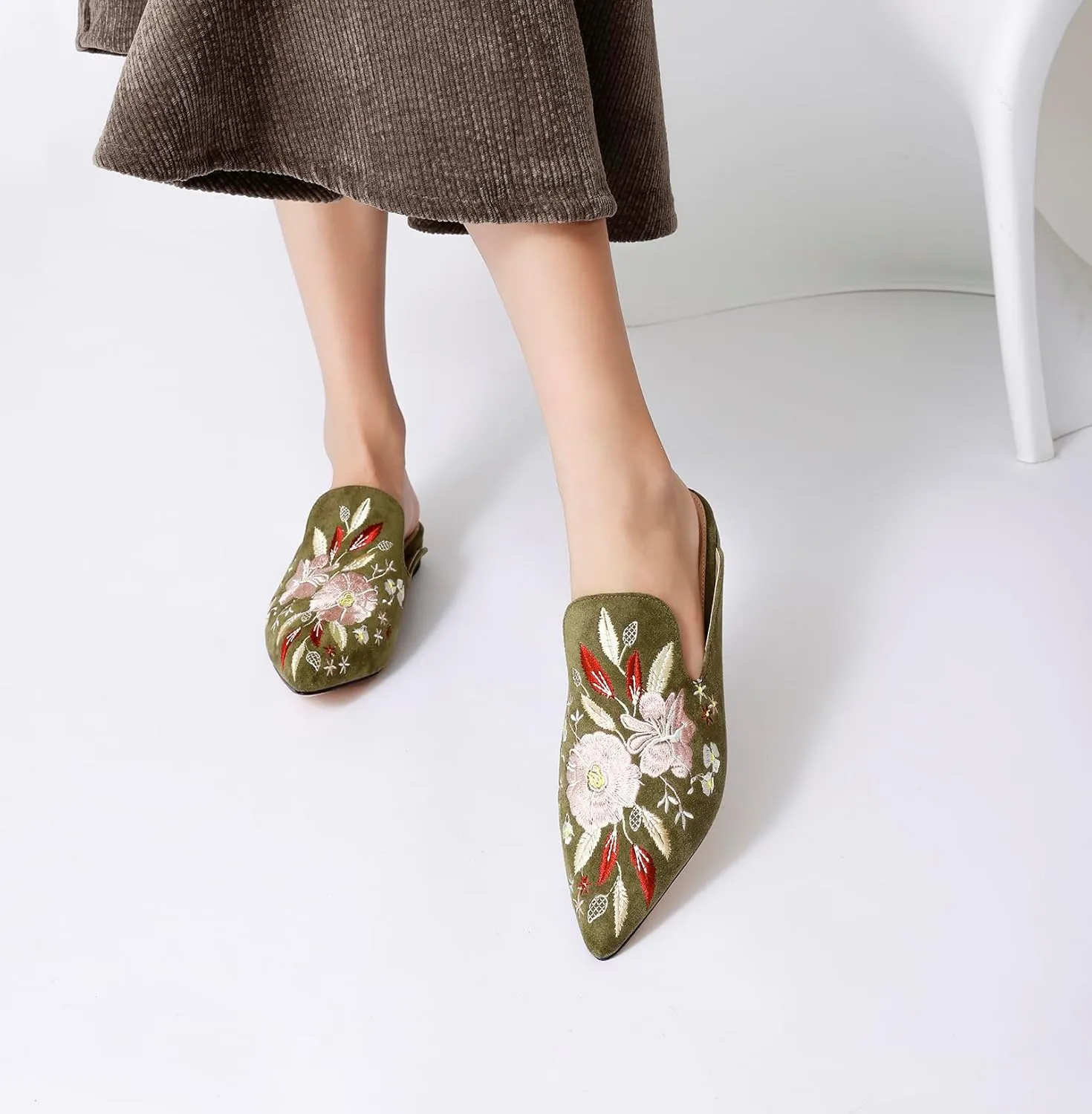 Mules for Women Pointed Toe Embroidered Shoes Comfortable Flats Backless Loafers