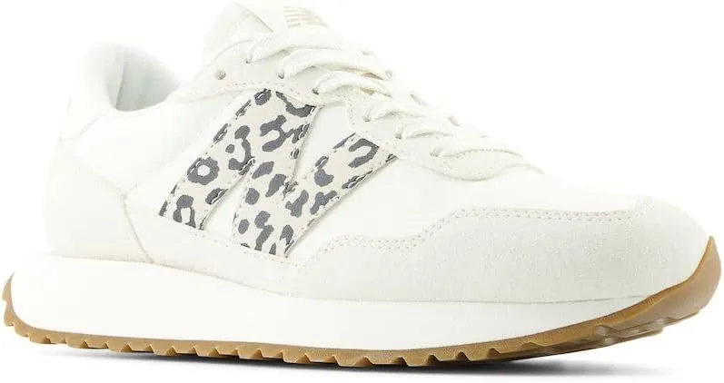 New Balance Women's 237 V1 Sneaker, 11.5