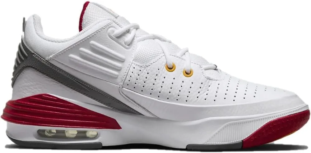 NIKE Men's Max Aura 5 Sneaker