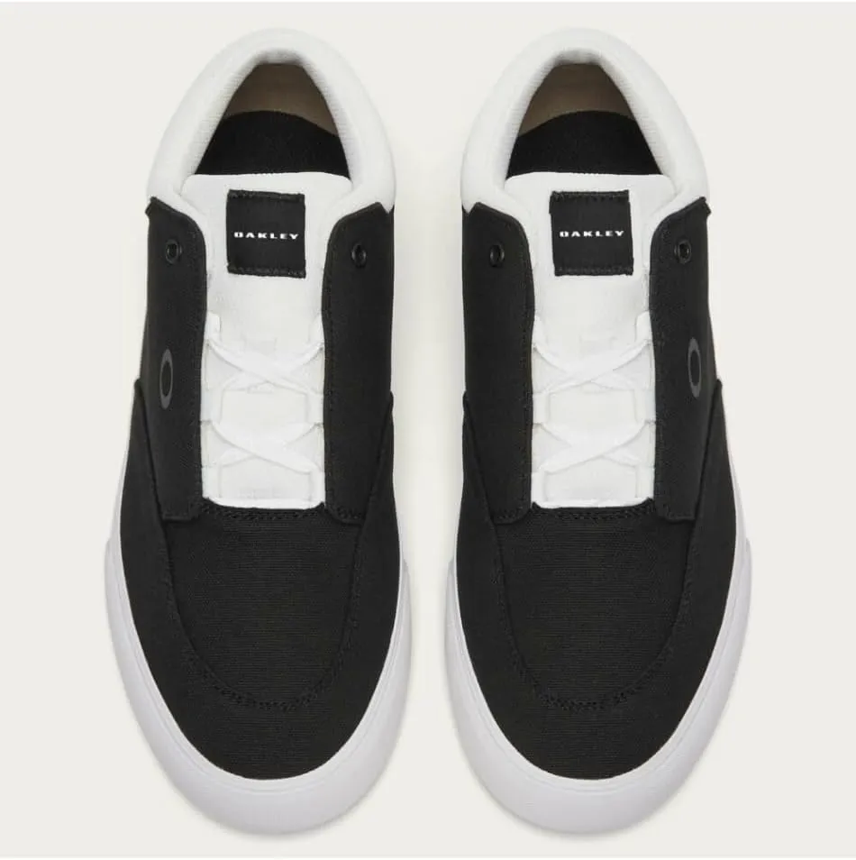 Oakley Men's Banks Low Canvas Sneaker Walking