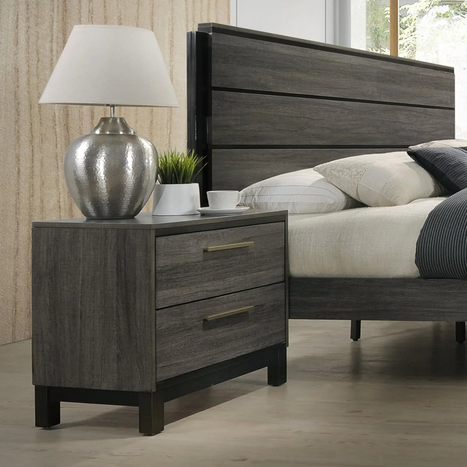 Roundhill Furniture Ioana 187 Antique Grey Finish Wood Bed Room Set, King Size Bed, Dresser, Mirror, Night Stand, Chest