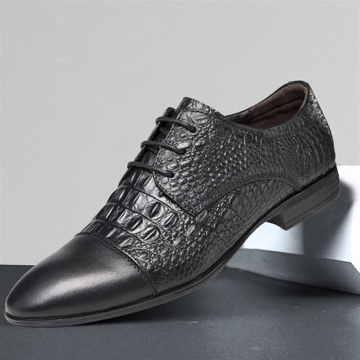 Single Season Formal Dress Shoes for Men Lace Up Cap Toe Crocodile Embossed Derby Shoes Leather Non Slip Rubber Sole Anti-Slip Prom Very Popular Among Young People