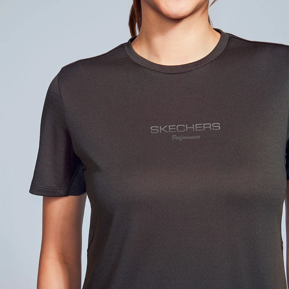 SKECHERS Sleek Motions: Performance Short Sleeve Tee เสื้อออกกำลังกายผู้หญิง