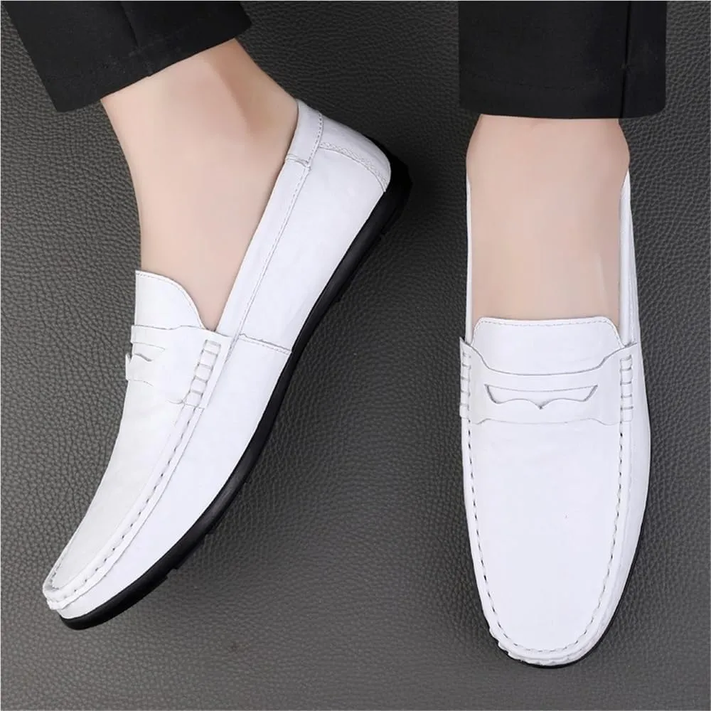 Slip-on Lightweight Loafers for Traveling Driving Office and Work Round Toe Leather Loafers