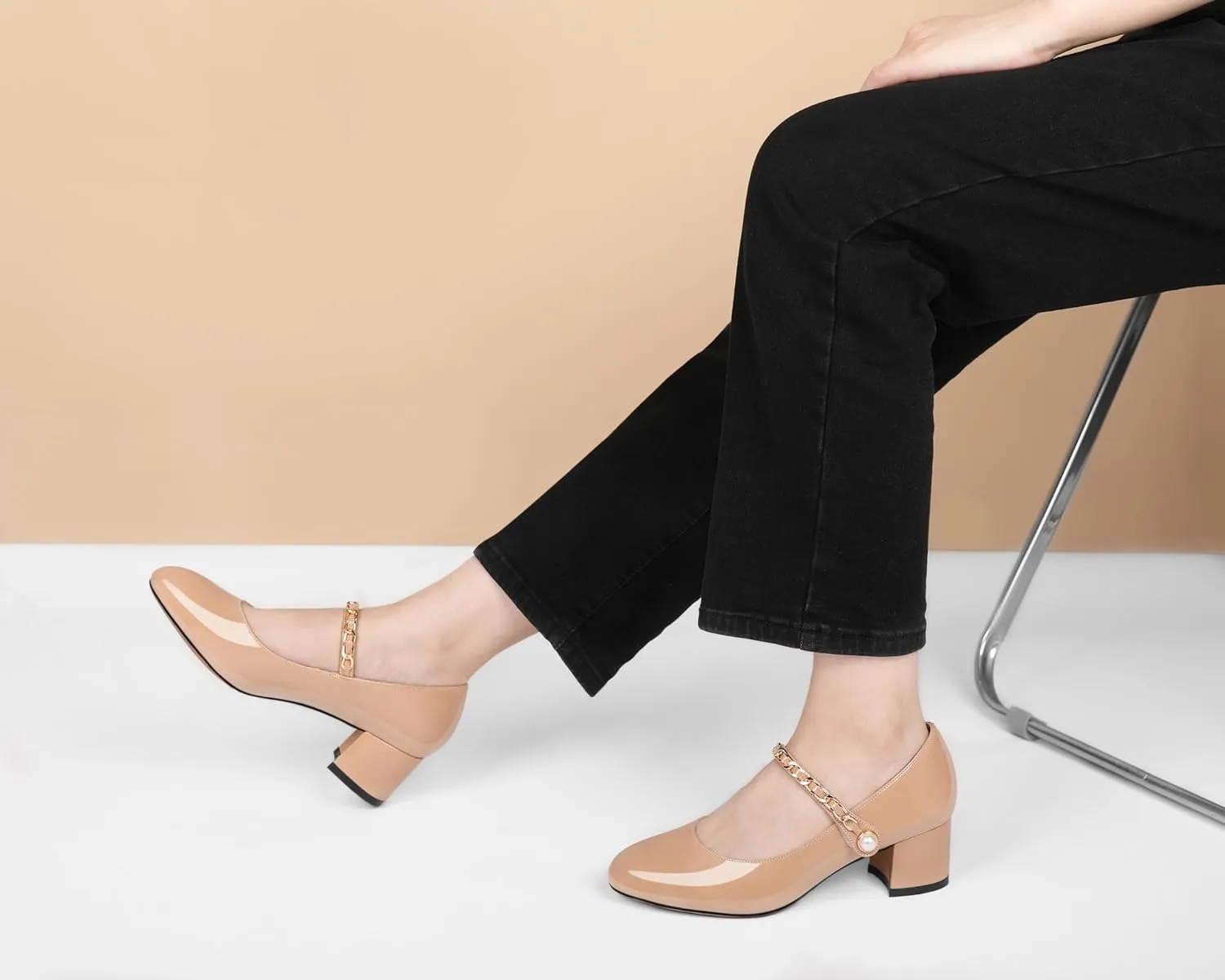 Soireelady Womens Mary Jane Shoes, Chunky Block Heel Pumps, Low Heel Round Closed Toe Heels Dress Shoes Comfort Fashion Wedding Patent 2 Inches
