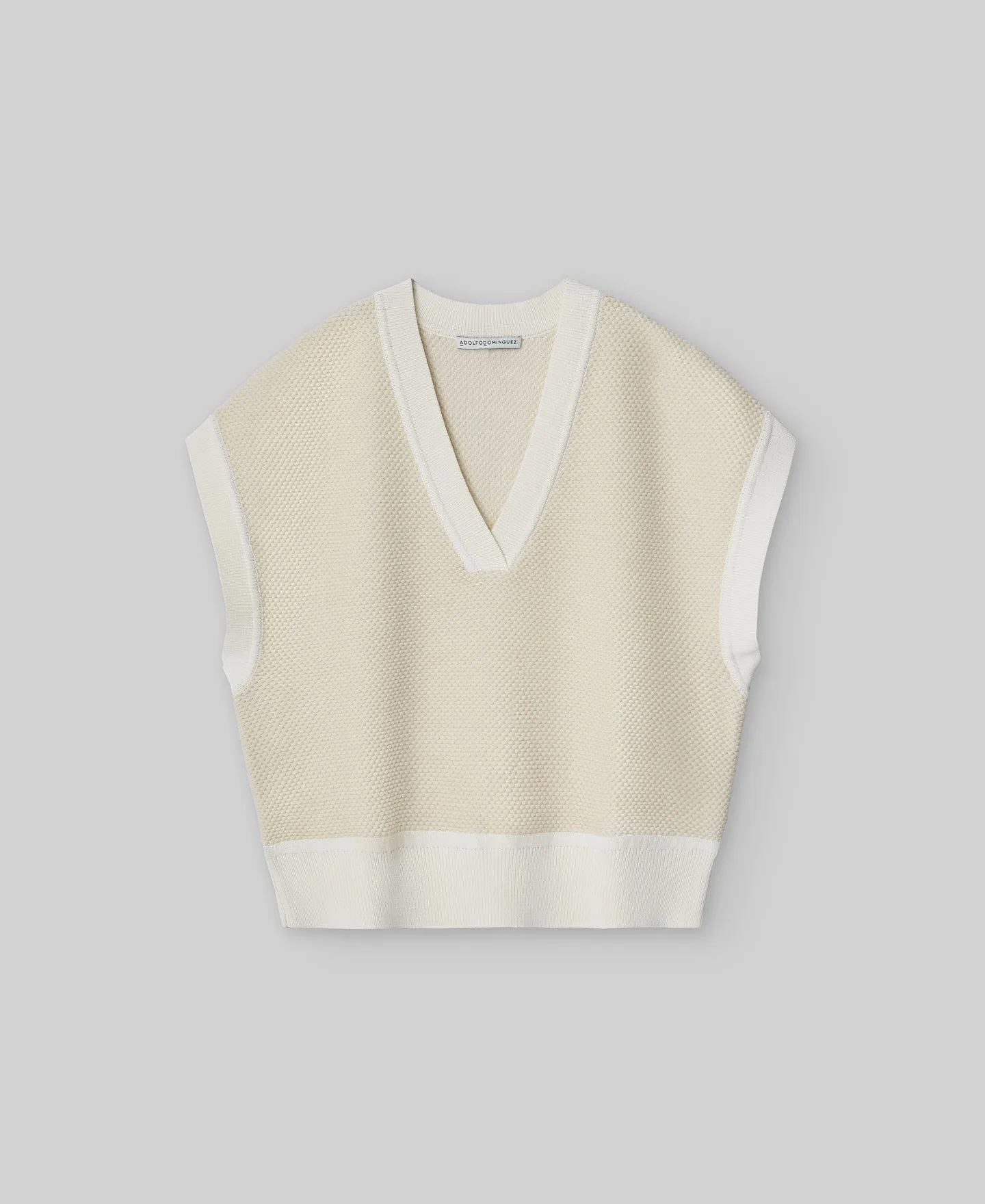 Structure knit vest woman in light cream