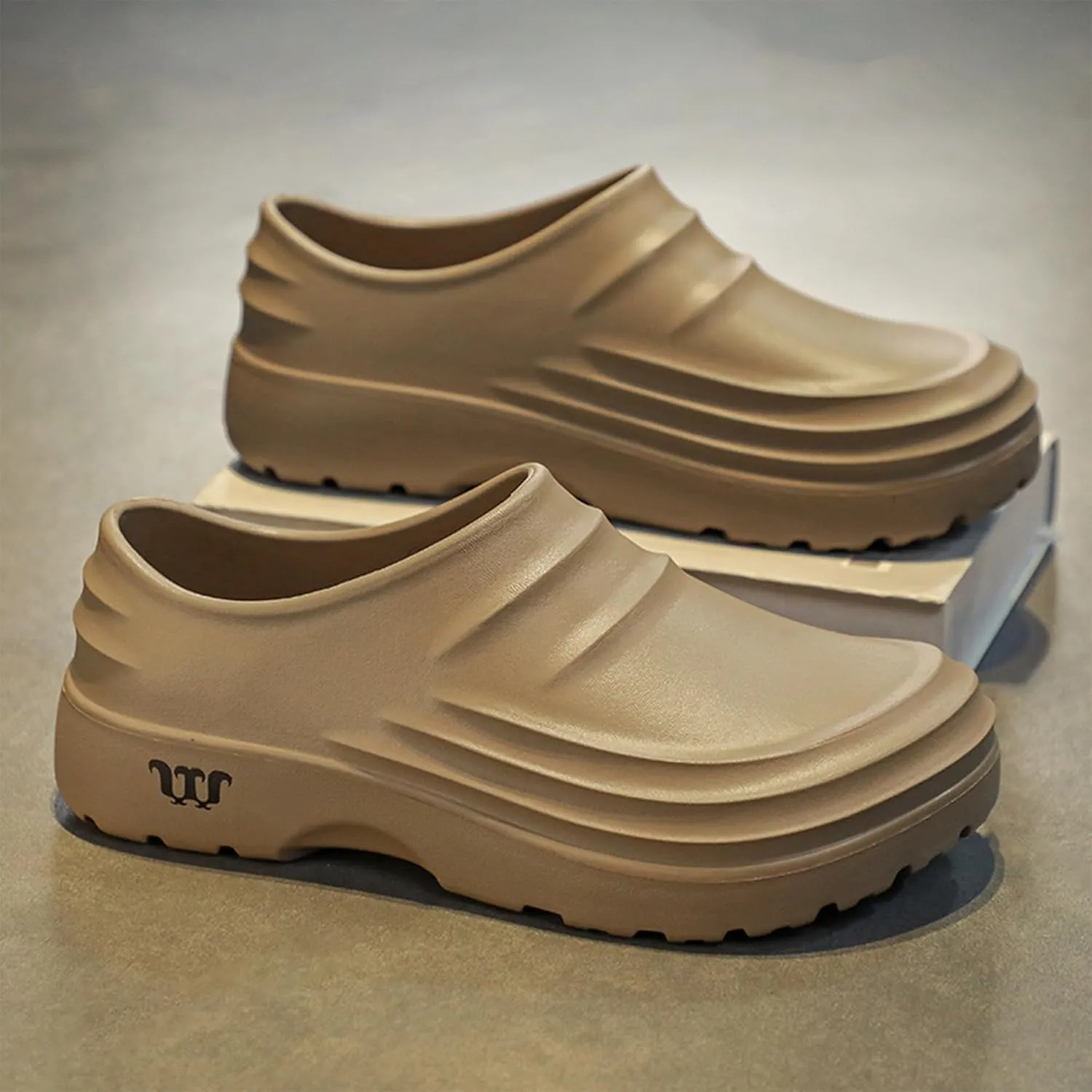 Unisex Chef Shoes Waterproof and Anti Slip，Armadillo Chef Shoes Lightweight Comfortable and Safe