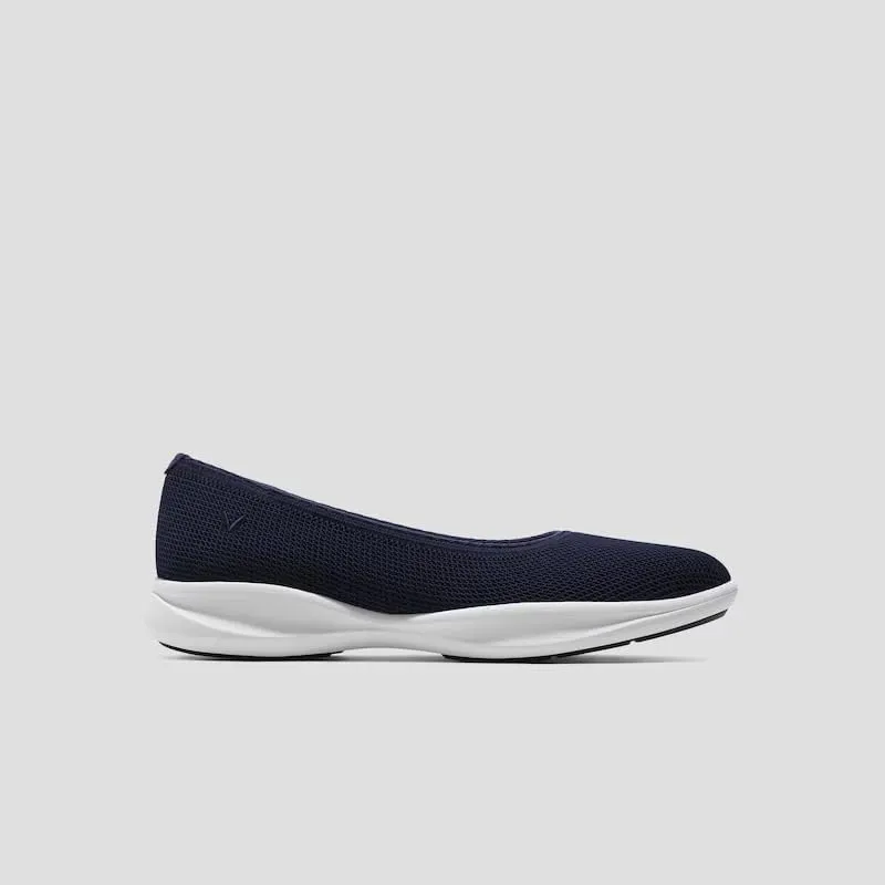 VIVAIA Izabel Water-Repellent Round-Toe All-Day Sneaker Flats