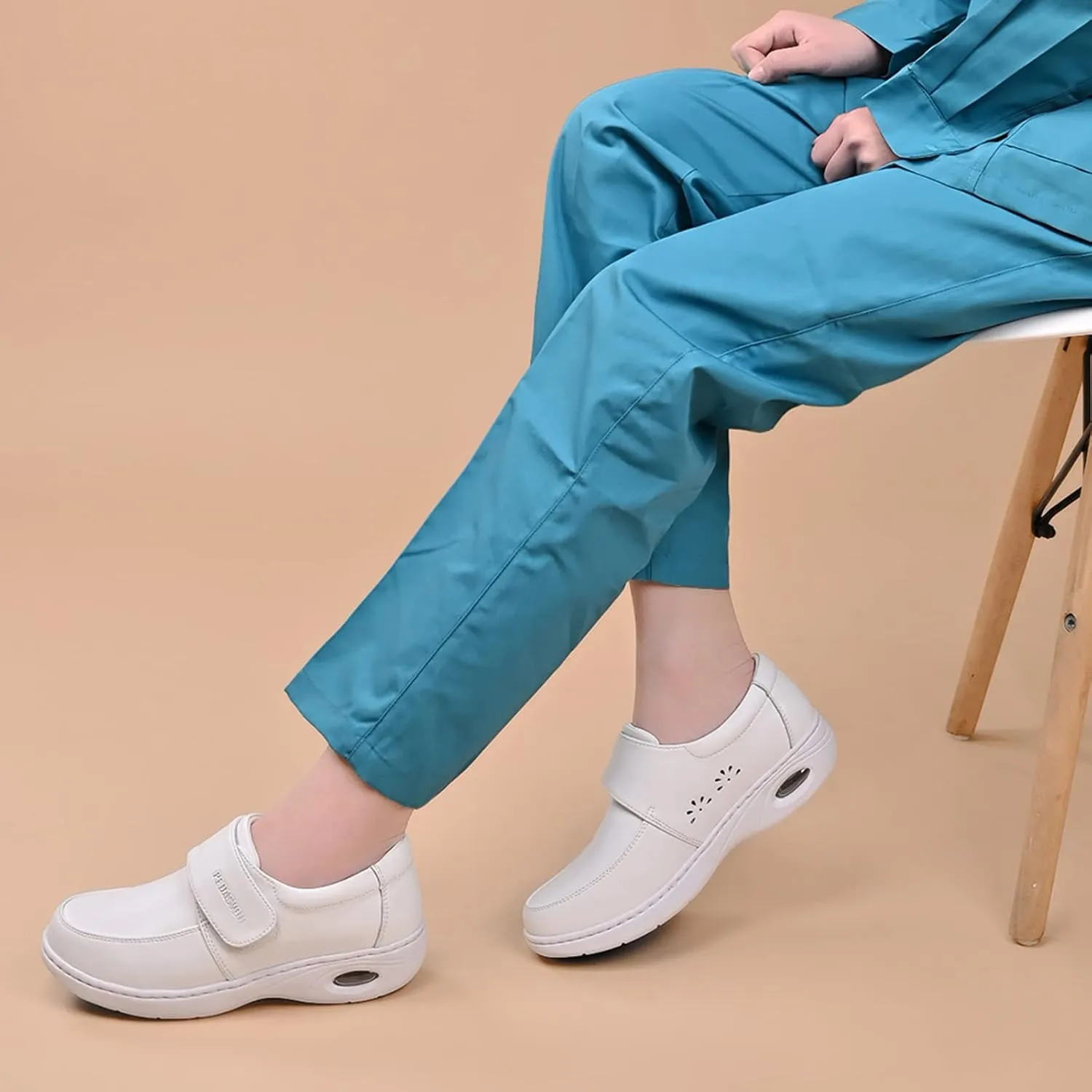 Women's Healthcare Nursing Shoes Lightweight Comfortable Nurse Shoe Footwear Restaurant Loafer Waterproof Work Shoes