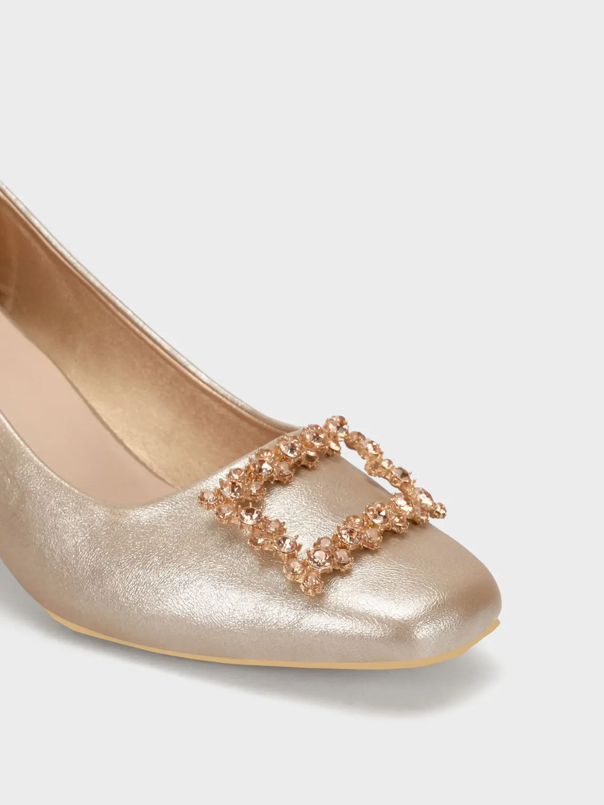 Women's "ONAWA" Brooch Detailing Courts